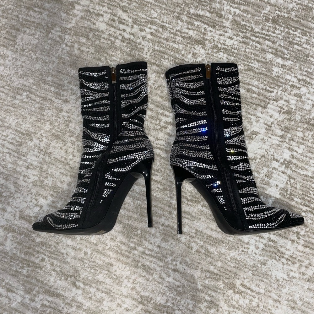 SWIMMI Booties - Picture 2 of 4